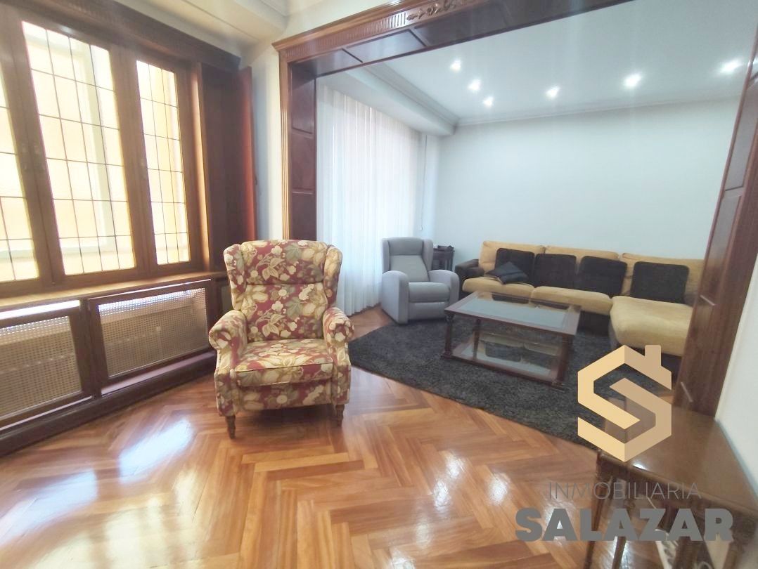 Living room of Flat for sale in Bilbao   with Heating, Storage room and Balcony