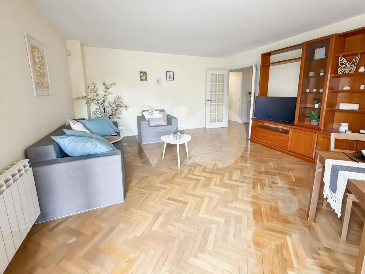 Sala de estar de Piso en venta en Madrid con Calefacción, Parquet y Terraza