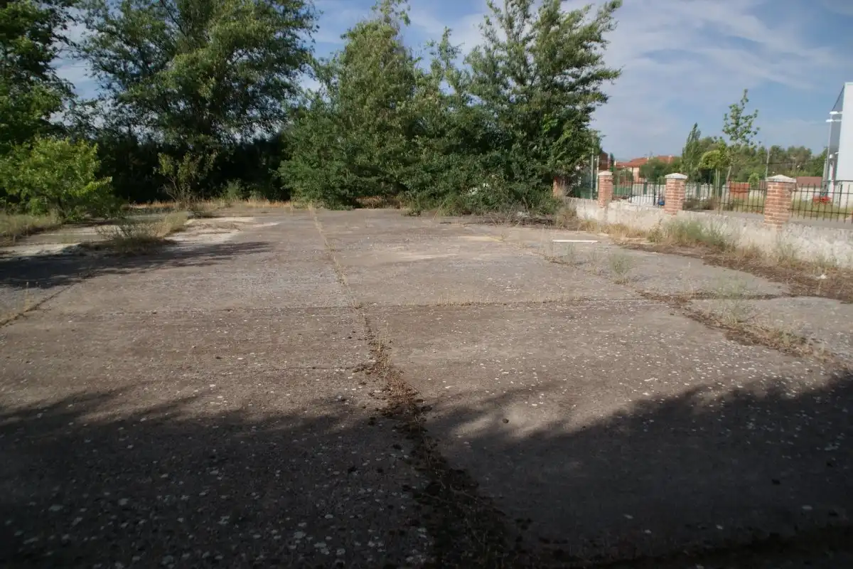 Residential land for sale in Viana de Cega, imagen 2