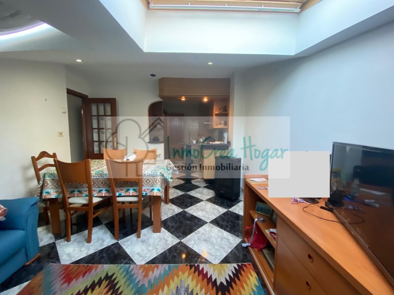 Menjador de Àtic en venda en Tui amb Calefacció, Traster i Moblat