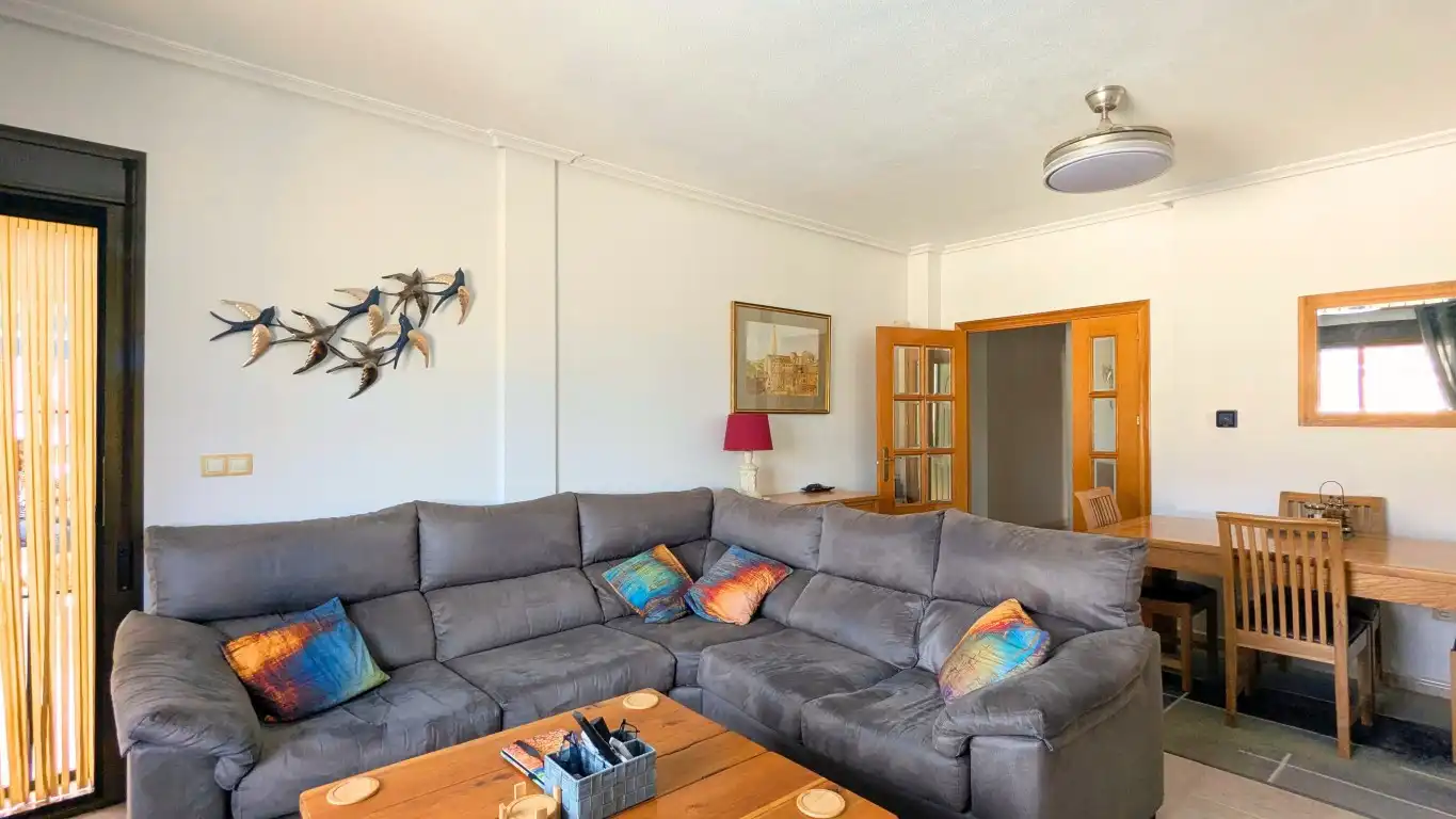 Sala de estar de Casa o chalet en venta en Bigastro con Microondas y Balcón