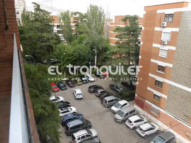 Parkplatz von Wohnung zur Miete in Madrid mit Terrasse
