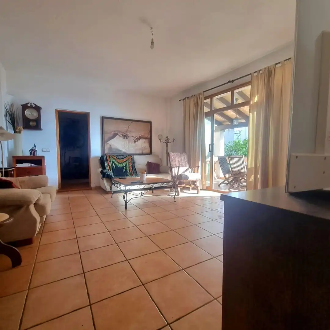 Sala d'estar de Planta baixa en venda en Marratxí amb Aire condicionat, Jardí privat i Terrassa