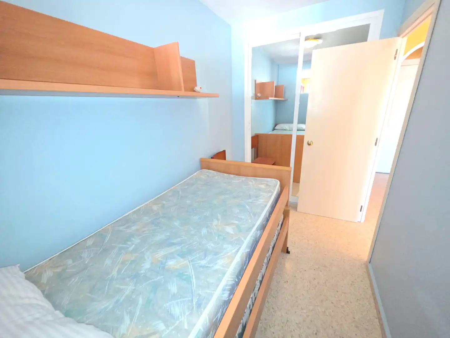 Bedroom of Attic for sale in Algeciras  with Terrace and Community pool