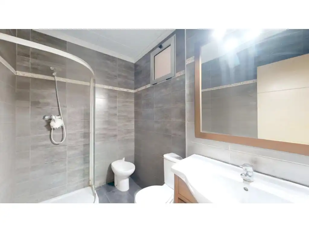 Baño de Piso en venta en Valencia con Aire acondicionado