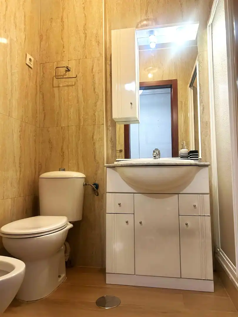Bathroom of Flat for share in Murcia  with Air Conditioner, Heating and Furnished