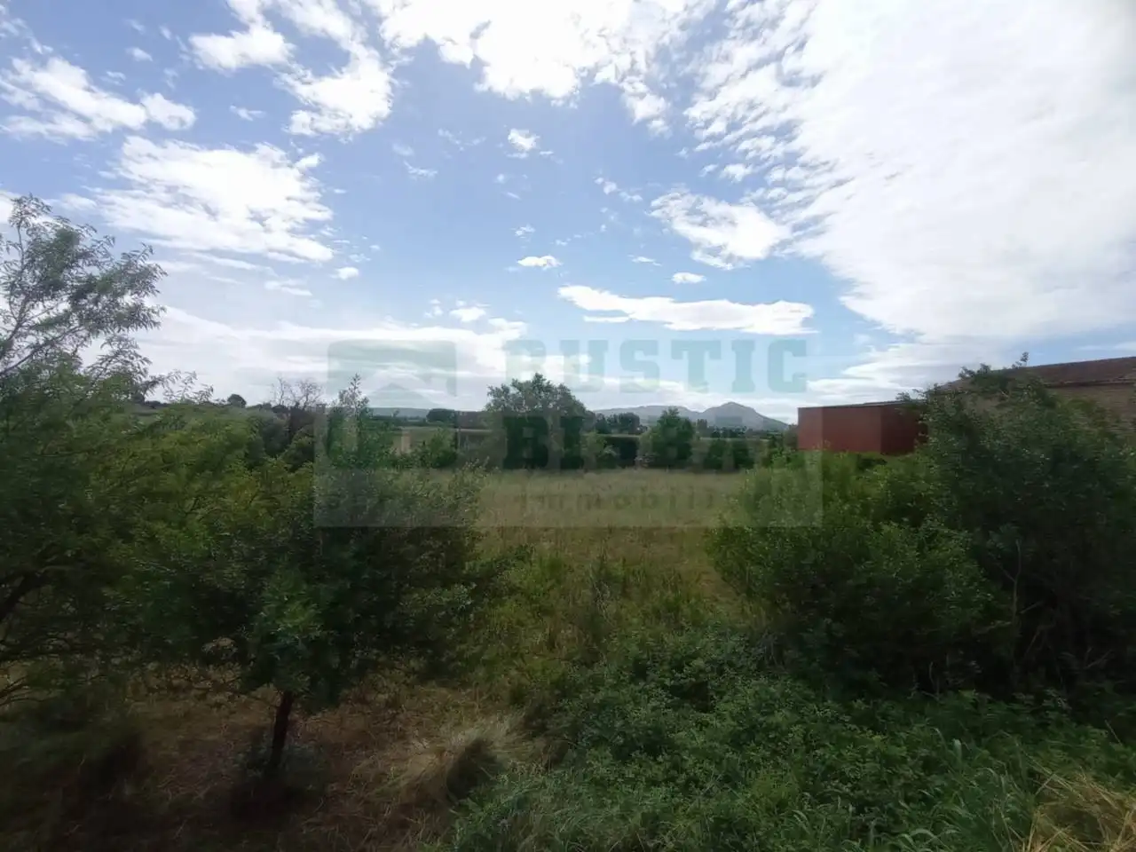 Residential land for sale in Calle Les Bolagueres - Crta. Figueres, imagen 3