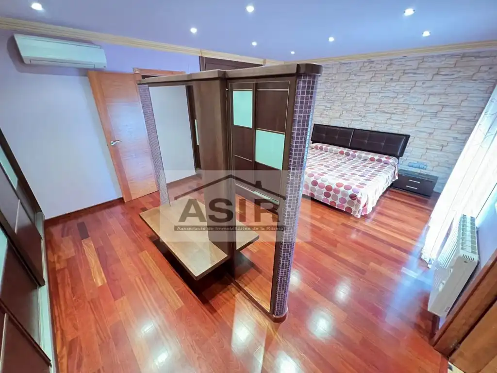Dormitori de Casa o xalet en venda en Carcaixent amb Aire condicionat, Terrassa i Piscina