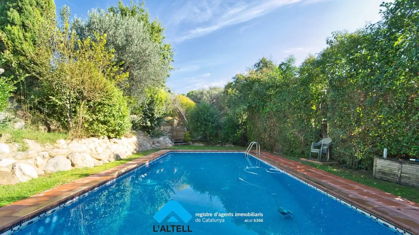 Piscina de Finca rústica en venta en L'Ametlla del Vallès con Aire acondicionado, Calefacción y Jardín privado