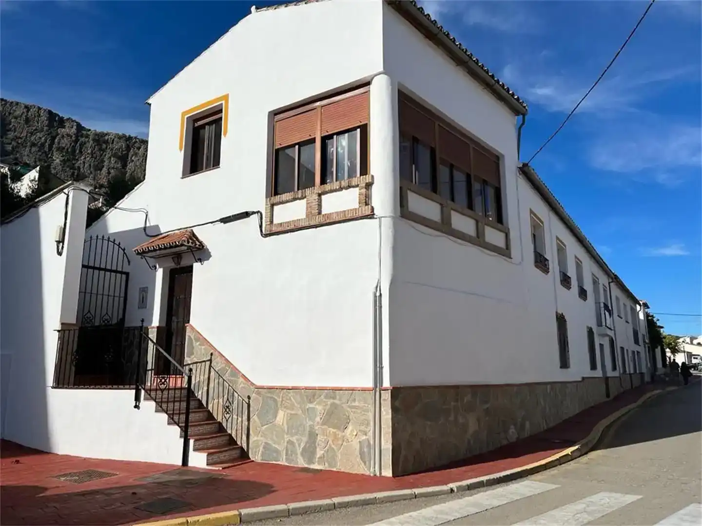 Vista exterior de Casa o xalet en venda en Montejaque amb Jardí privat, Traster i Moblat