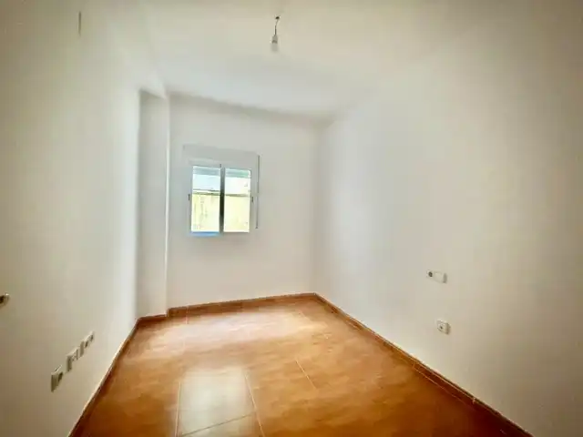 Habitación de Piso en venta en Valencia con Balcón