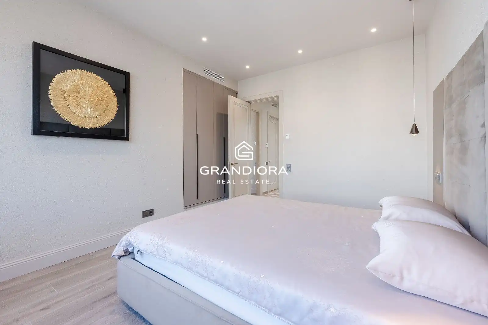 Habitación de Apartamento de alquiler en Badalona con Aire acondicionado, Calefacción y Amueblado