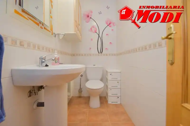 Baño de Casa adosada en venta en Alhendín con Calefacción, Jardín privado y Terraza