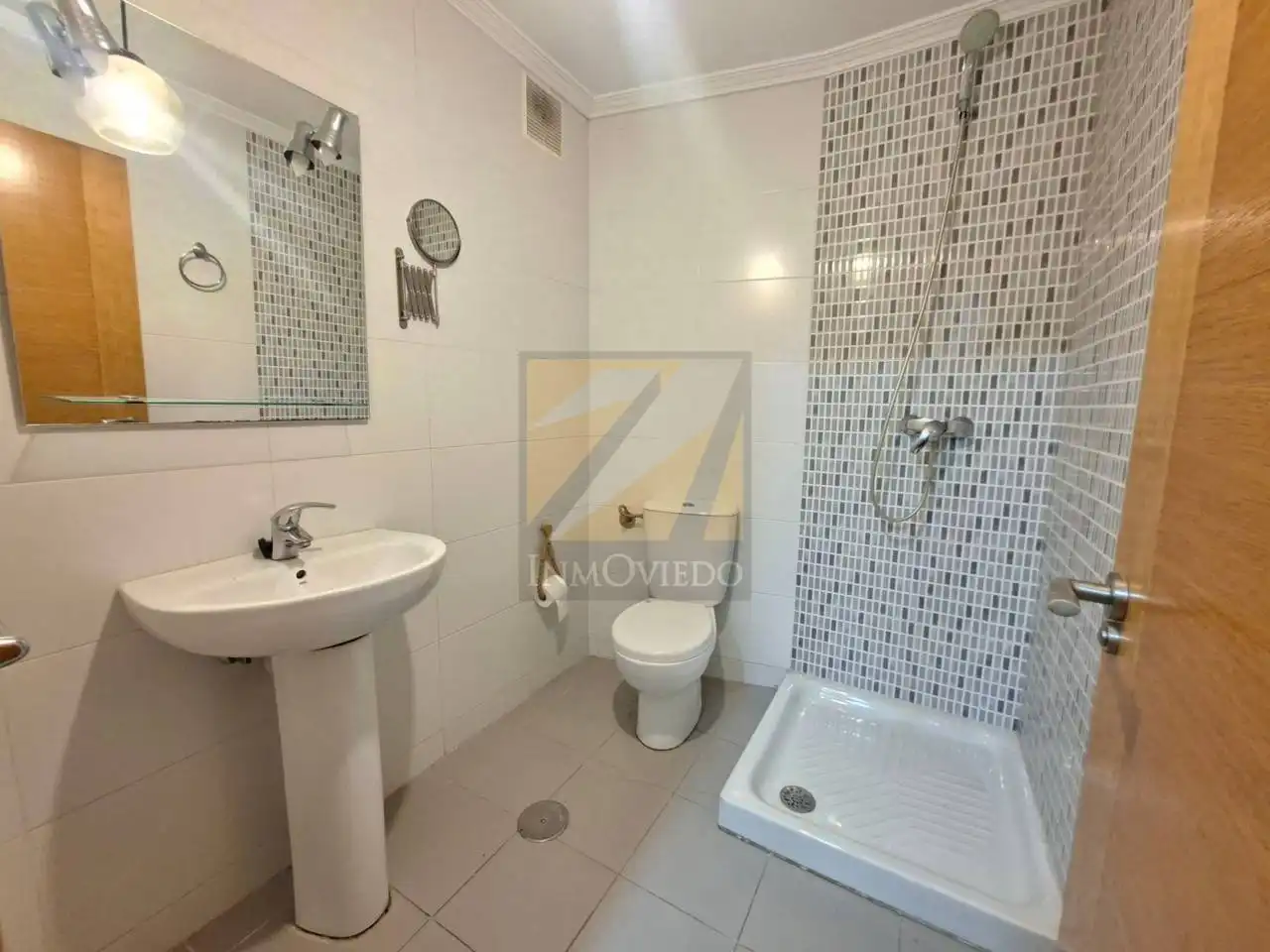Badezimmer von Wohnung zum Verkauf in Llanera mit Heizung und Abstellraum
