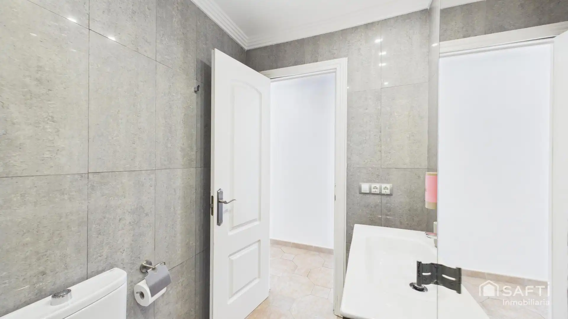 Bany de Casa o xalet en venda en Santa Margalida amb Aire condicionat, Terrassa i Piscina