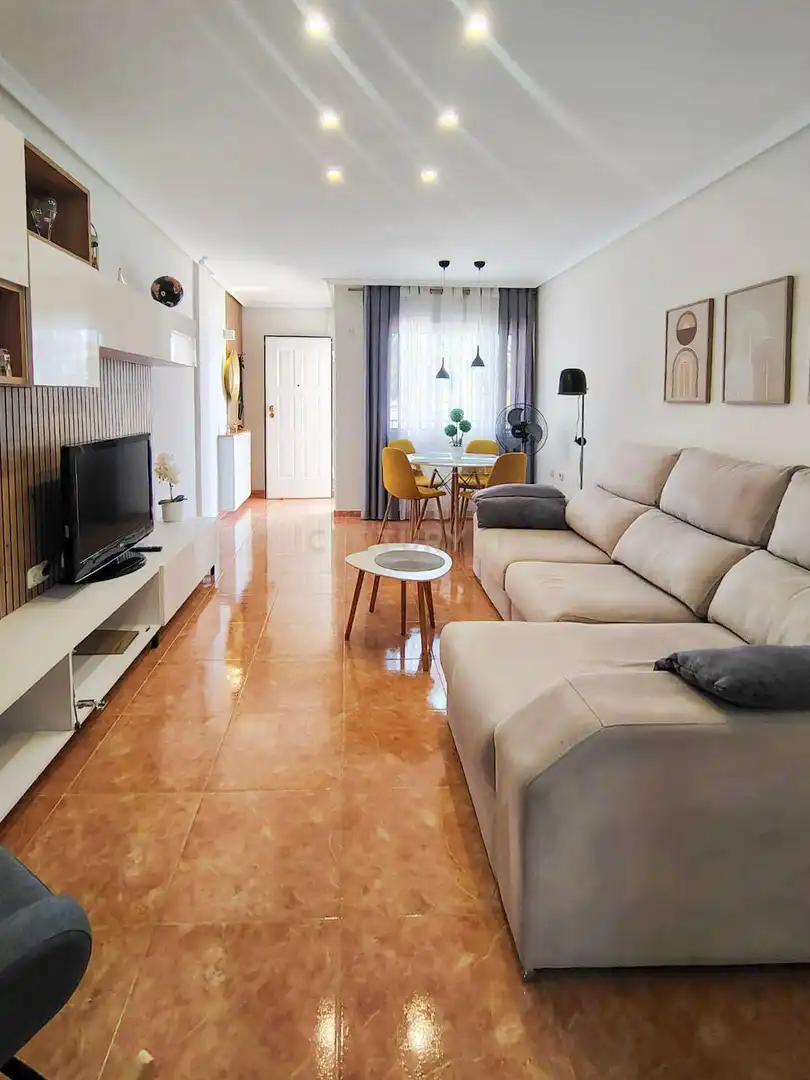 Living room of Apartments for rent in Elche / Elx  with Air Conditioner, Oven and Washing machine