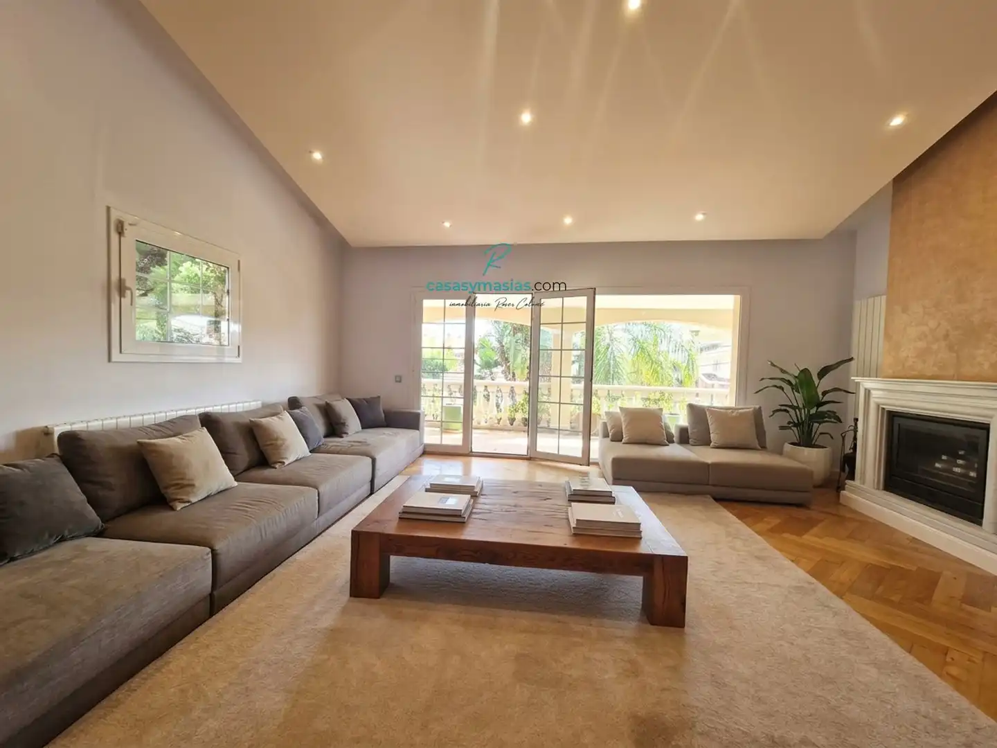 Sala d'estar de Casa o xalet en venda en Salou amb Aire condicionat, Calefacció i Jardí privat