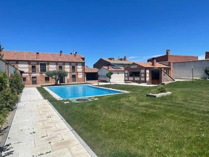 Swimming pool of House or chalet for sale in Flores de Ávila  with Terrace and Swimming Pool