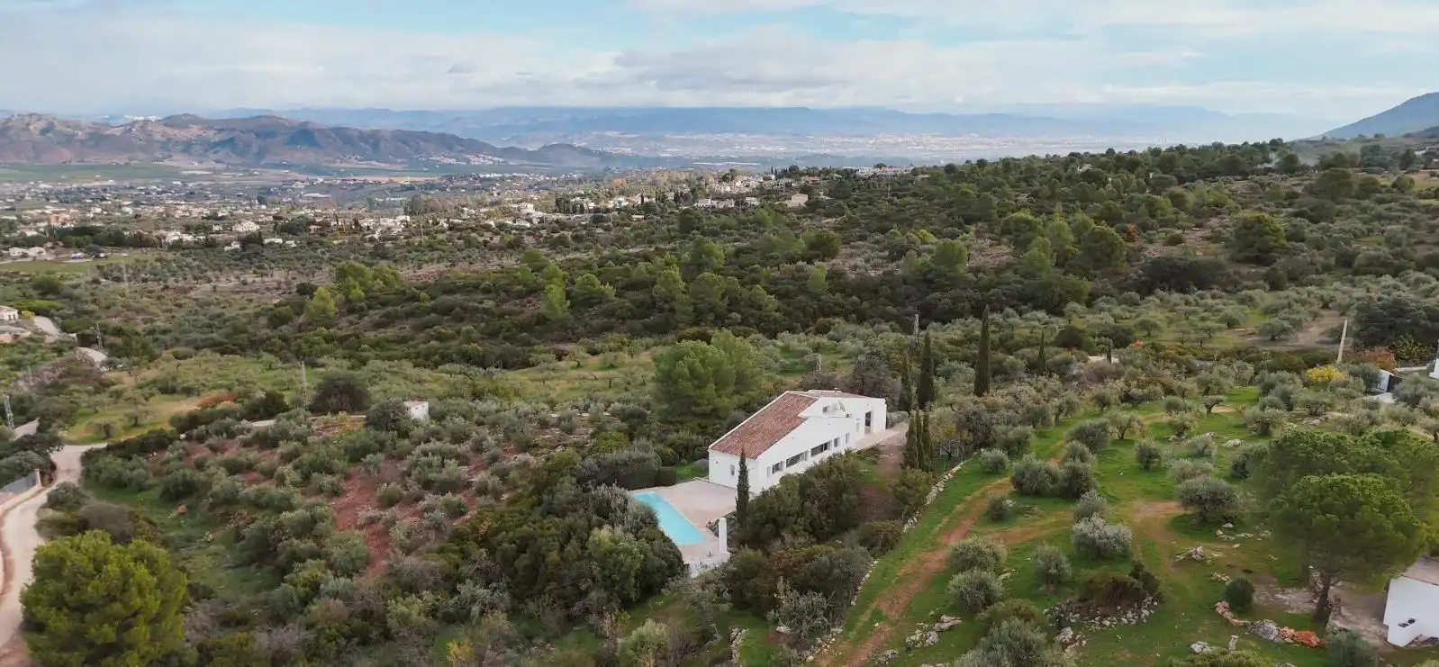 Vista exterior de Casa o chalet en venta en Alhaurín El Grande con Calefacción, Terraza y Piscina