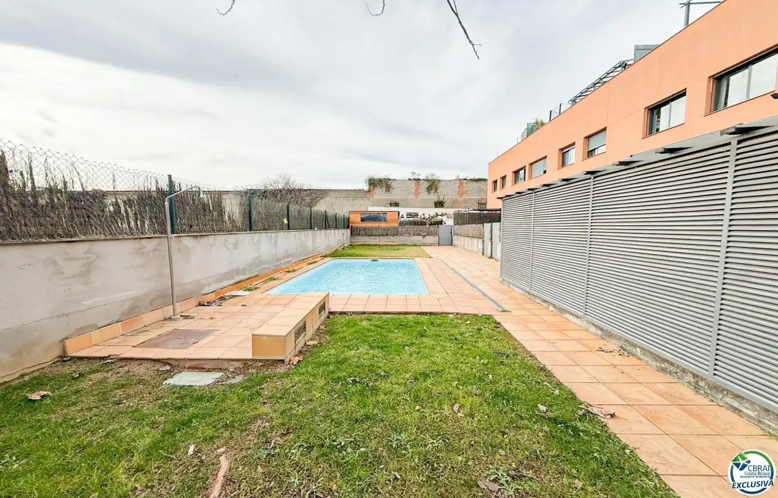 Piscina de Dúplex en venda en Figueres amb Aire condicionat i Piscina comunitària