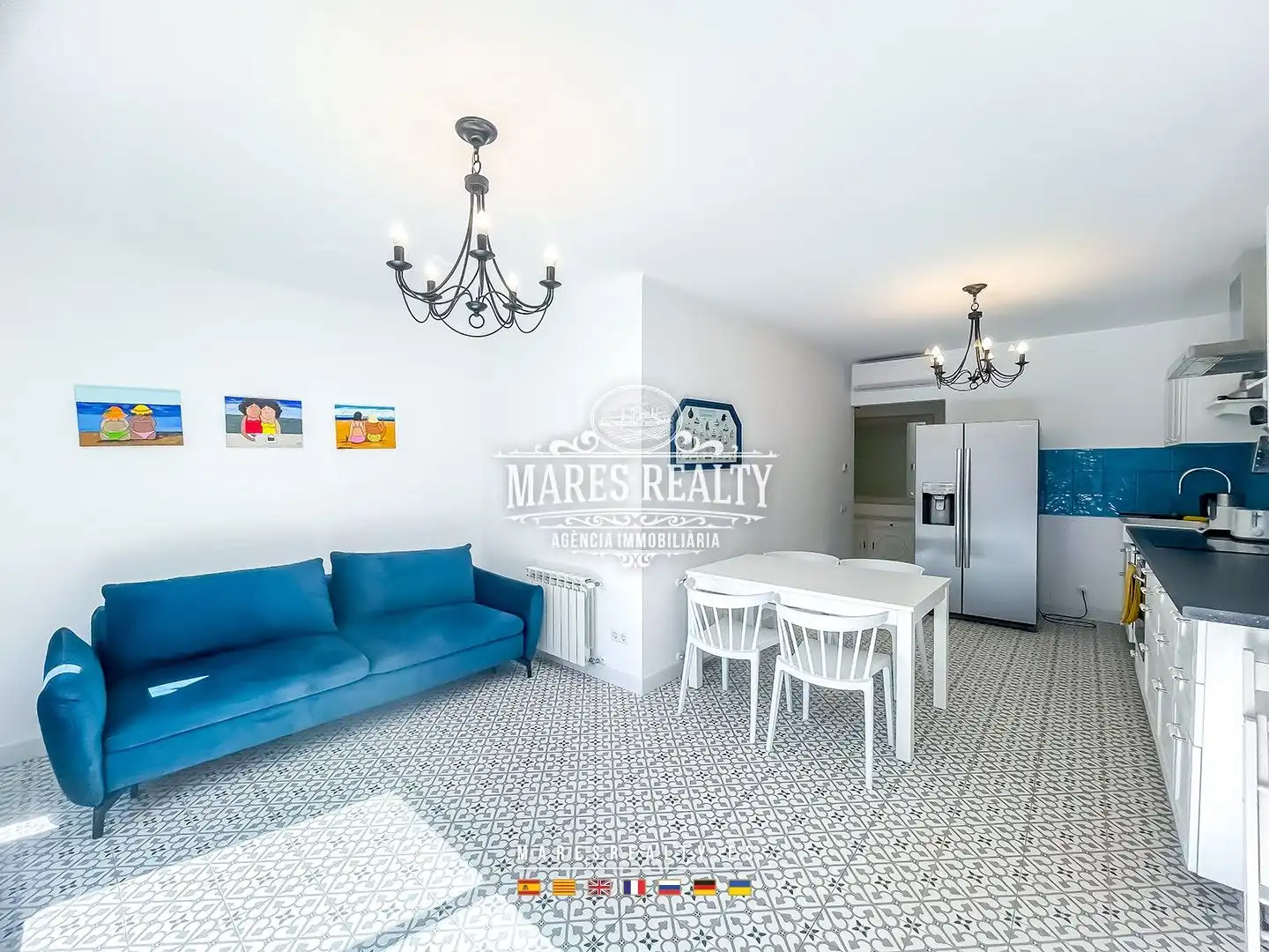 Sala d'estar de Casa adosada en venda en Calella amb Aire condicionat, Calefacció i Terrassa