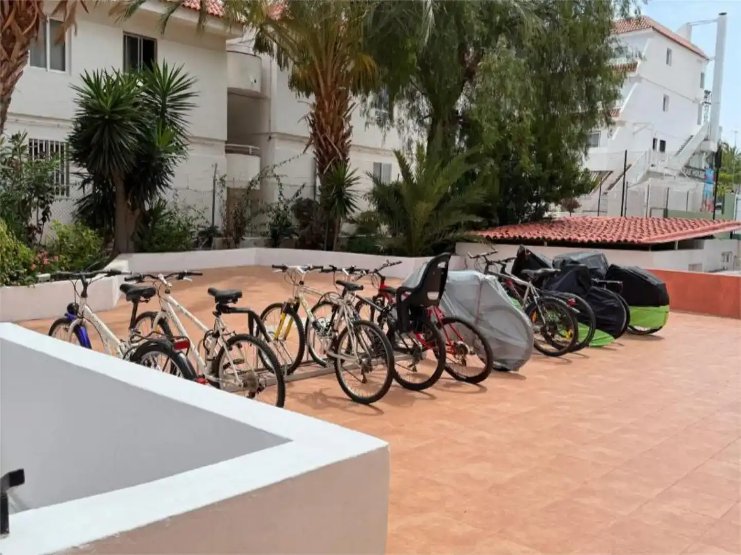 Aparcament de Pis de lloguer en Arona amb Piscina i Moblat