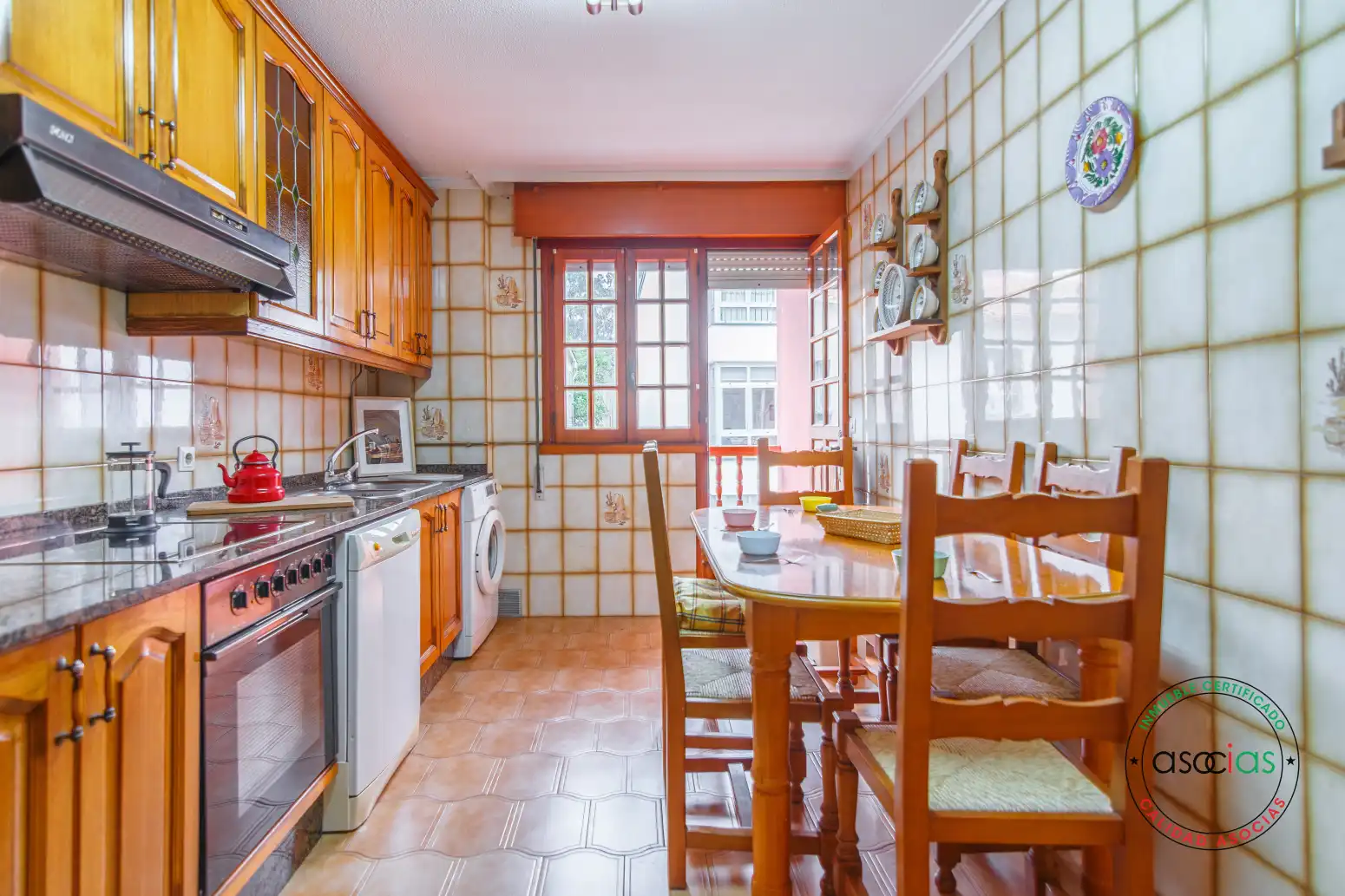 Cuina de Pis en venda en Cudillero amb Calefacció, Parquet i Moblat
