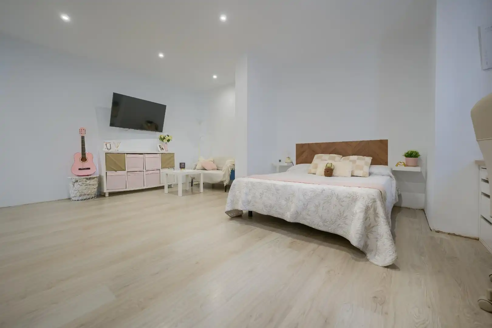 Bedroom of Houses for sale in Tomares  with Air Conditioner, Private garden and Terrace