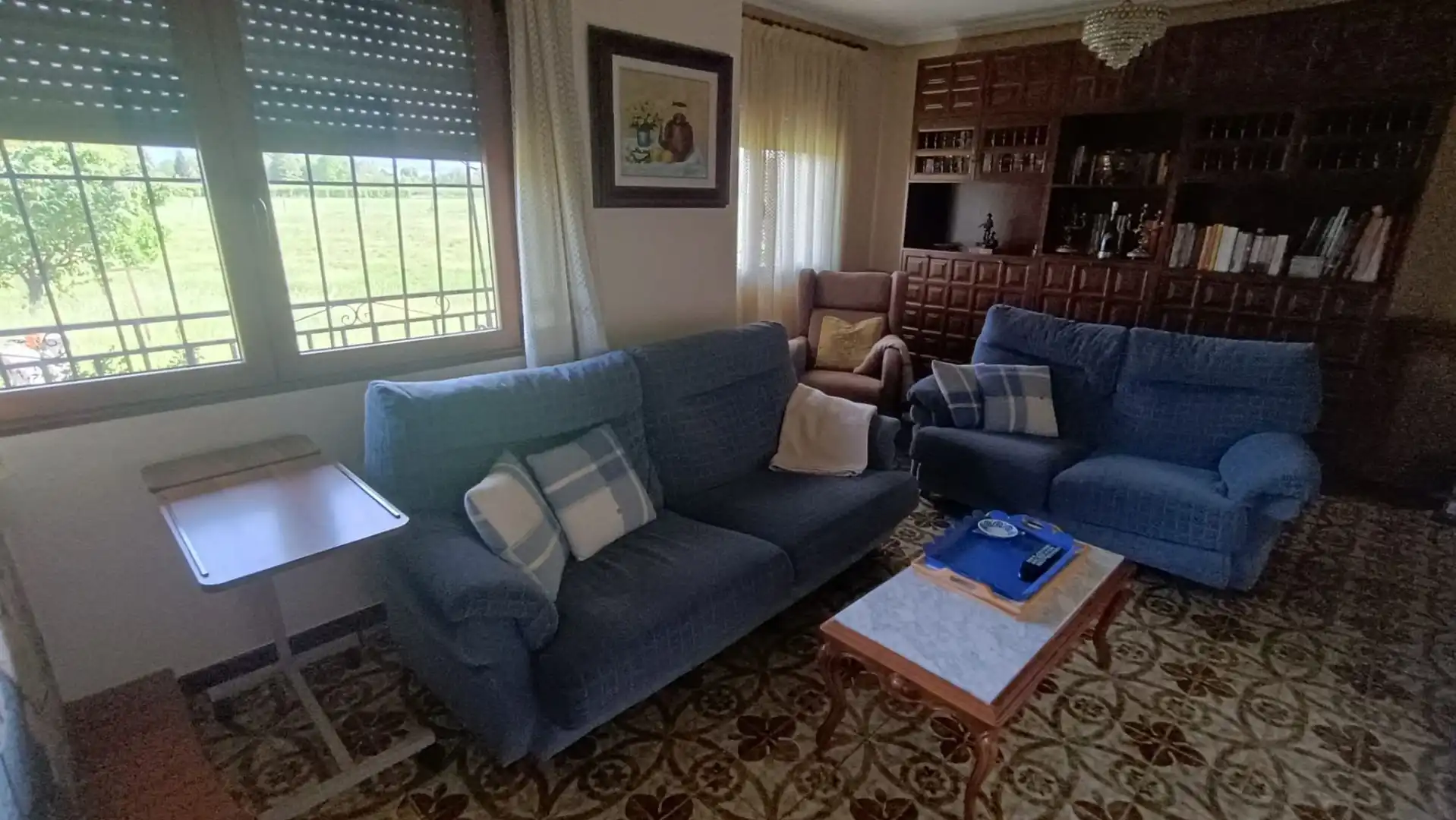 Sala d'estar de Casa o xalet en venda en Carracedelo amb Calefacció, Jardí privat i Terrassa