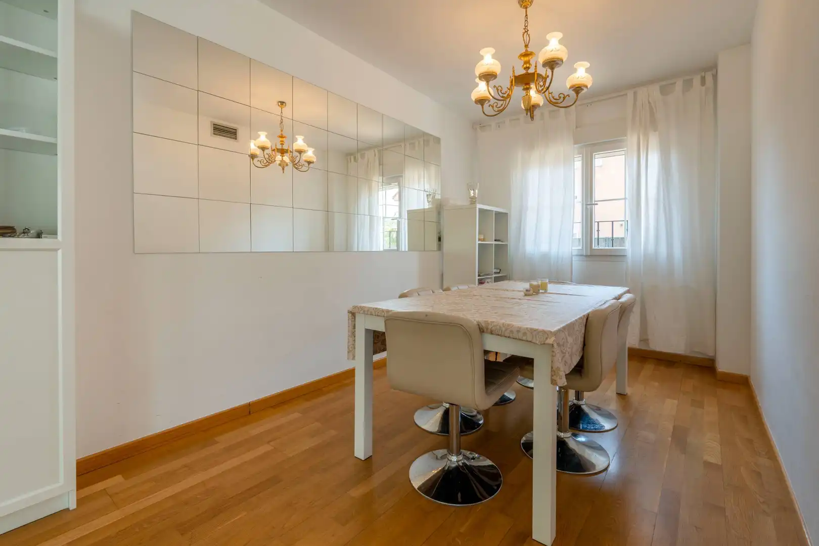 Dining room of Houses for sale in Algete  with Air Conditioner, Heating and Private garden