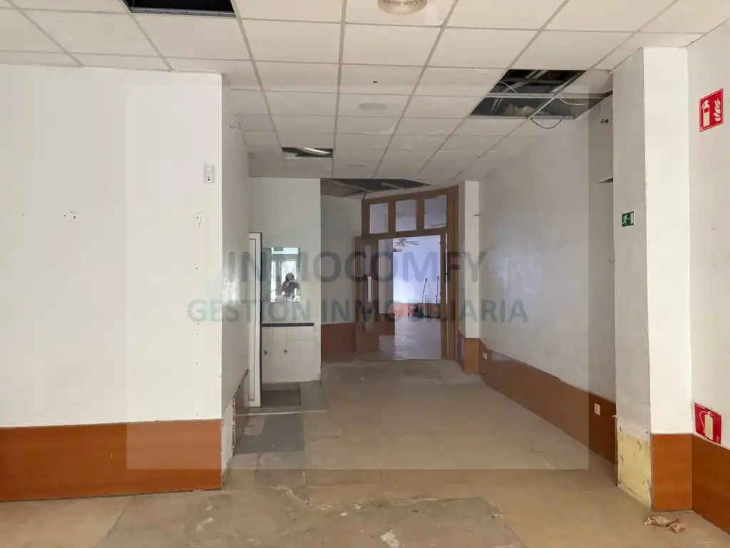 Local commercial à vendre à Calle Valenti Almirall 5