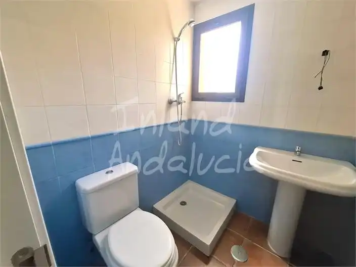 Baño de Apartamento en venta en Alcaucín con Terraza y Piscina comunitaria