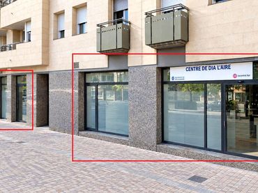 Locale commerciale in affitto a calle de l'Estació