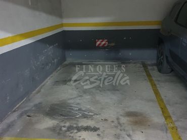 Parcheggio in vendita a Centre