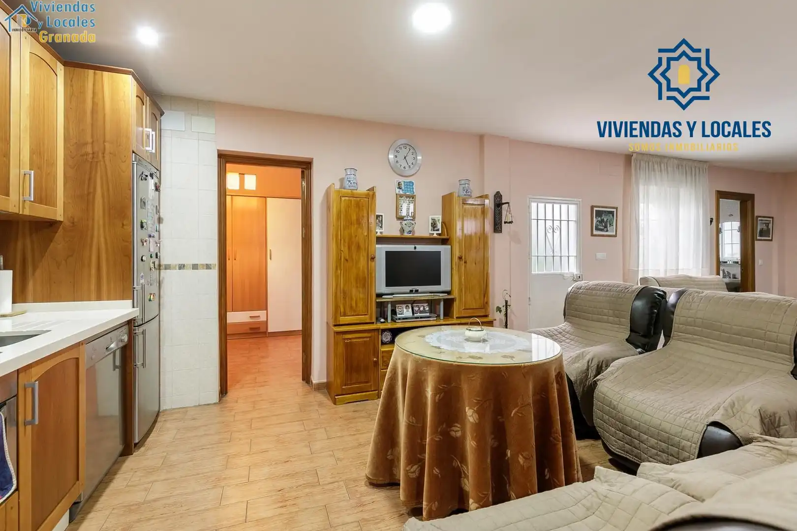 Sala d'estar de Casa o xalet en venda en Granada amb Calefacció, Terrassa i Traster