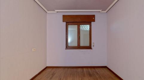 Foto 5 de Casa adosada en venda a Soirana, Navia, Asturias