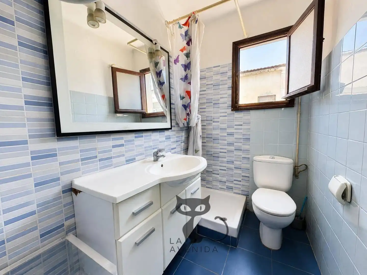 Bathroom of Flat for sale in Alfafar  with Balcony