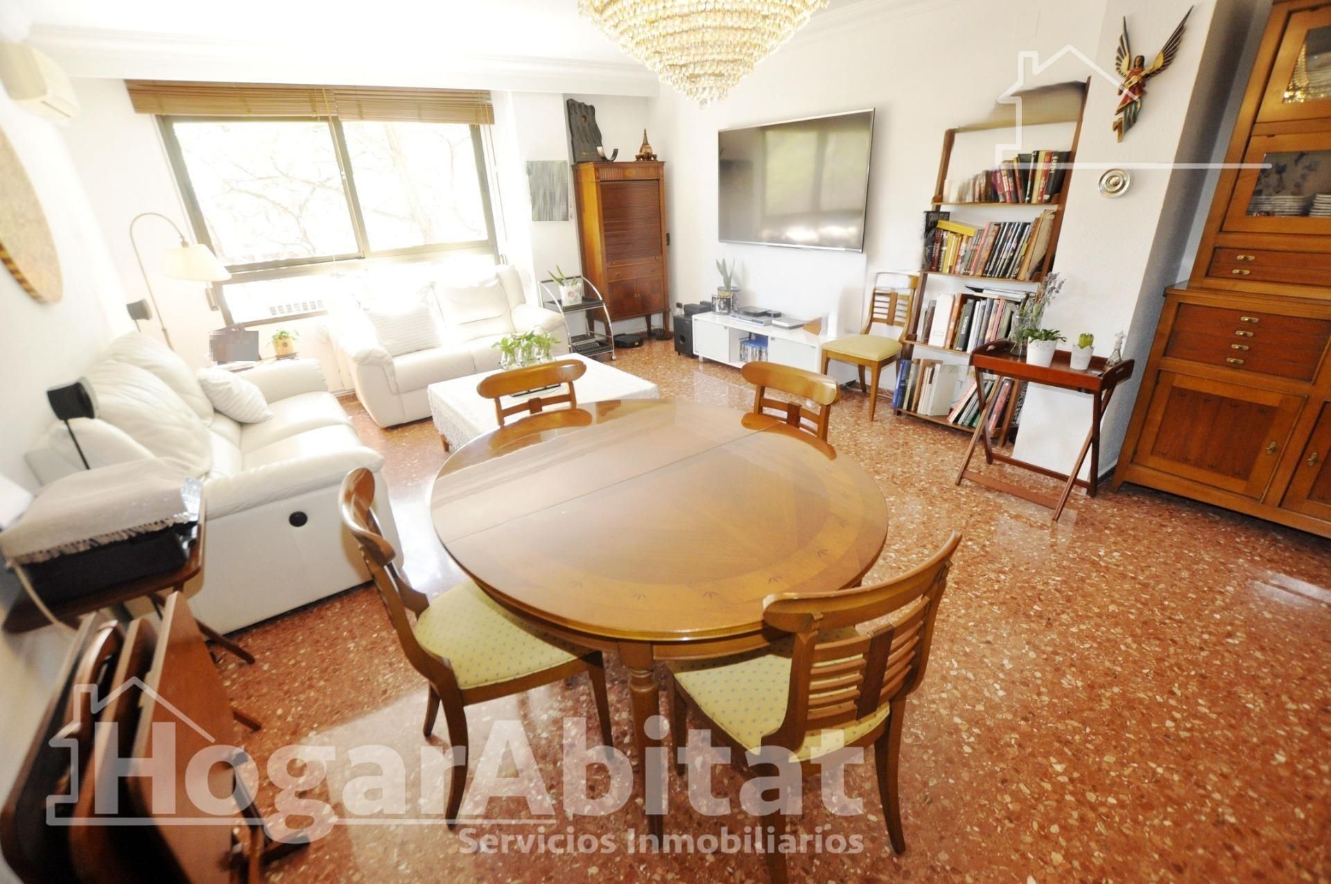 Living room of Flat for sale in  Valencia Capital  with Air Conditioner, Heating and Terrace