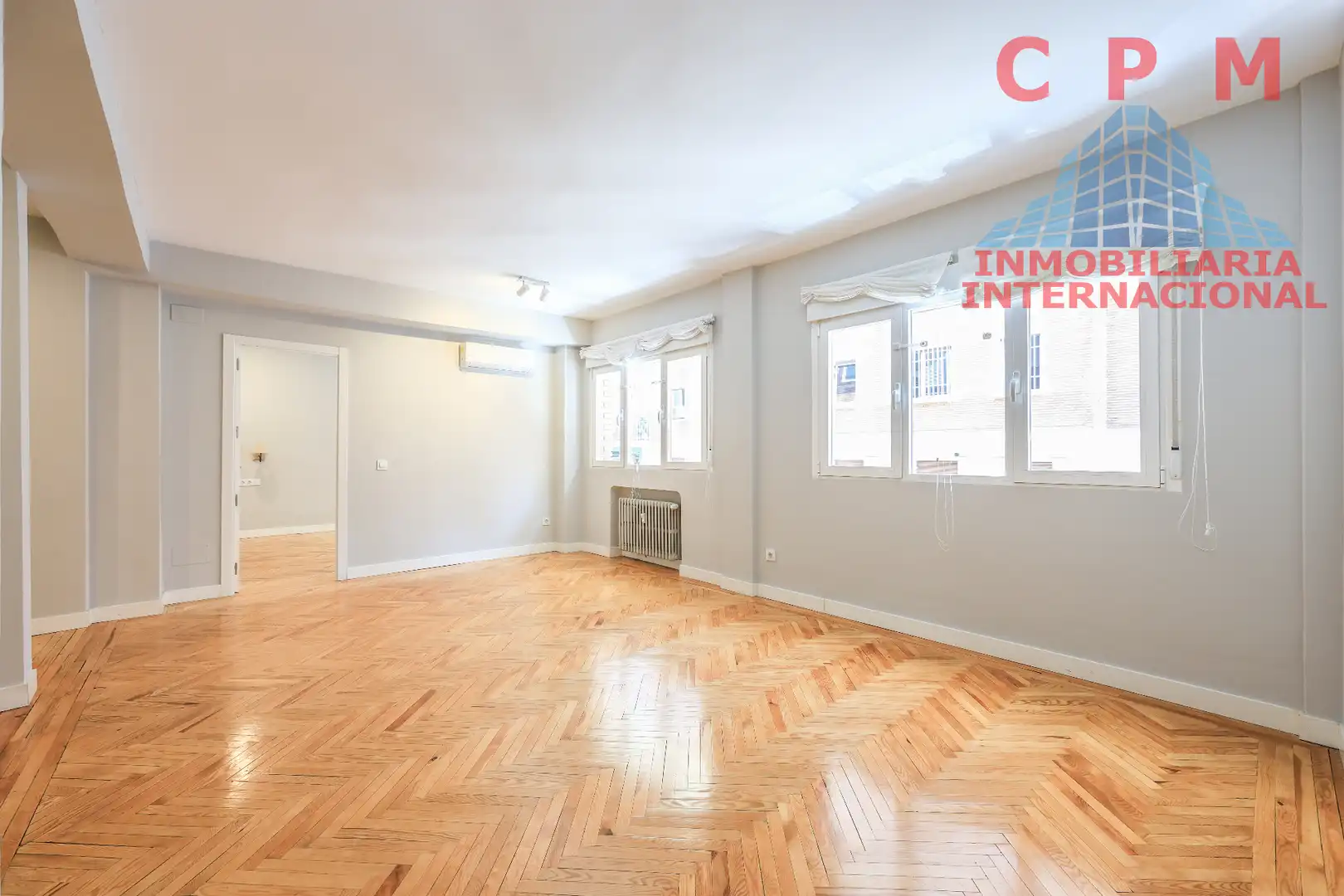 Flat with lift to rent in Chamartín
