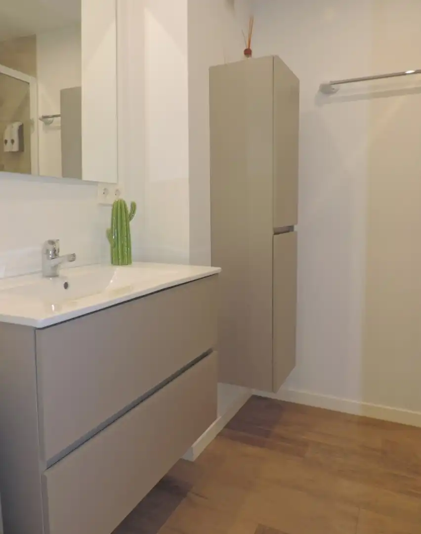 Badezimmer von Wohnung zur Miete in Salamanca mit Heizung und Möbliert
