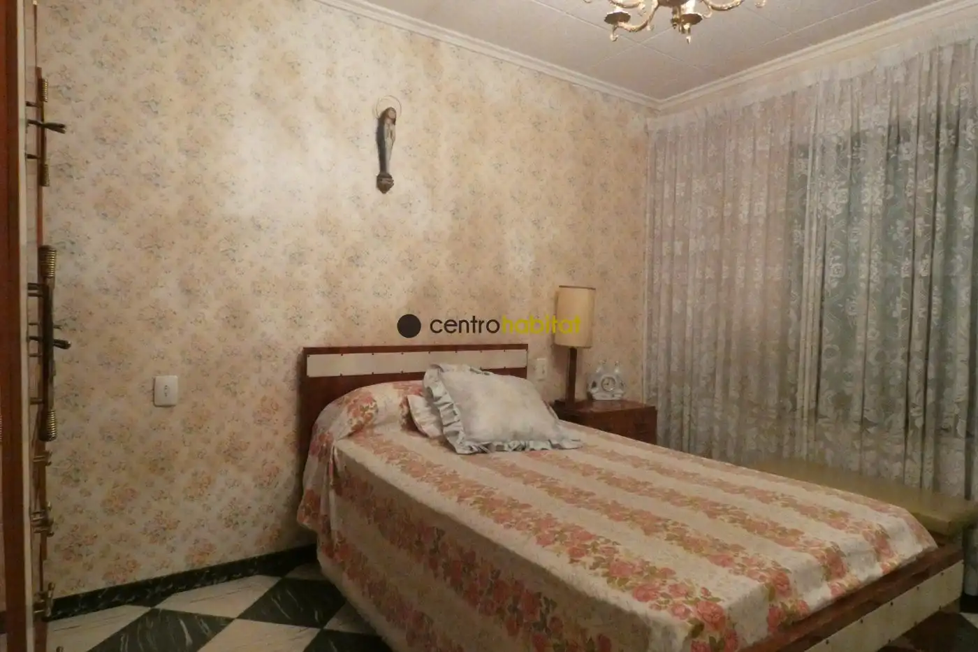 Dormitori de Casa o xalet en venda en Elda