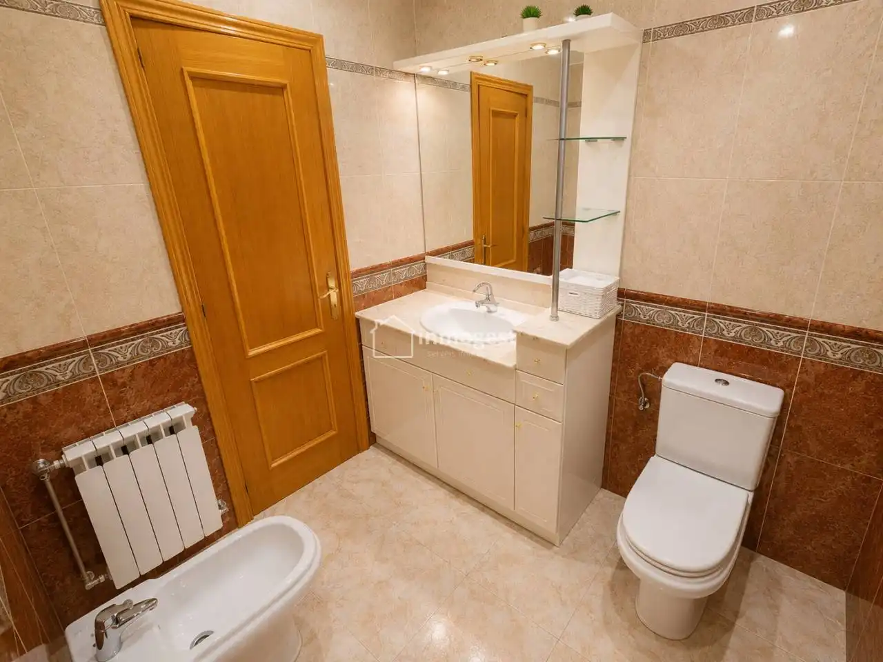 Baño de Ático en venta en Salt con Calefacción y Terraza