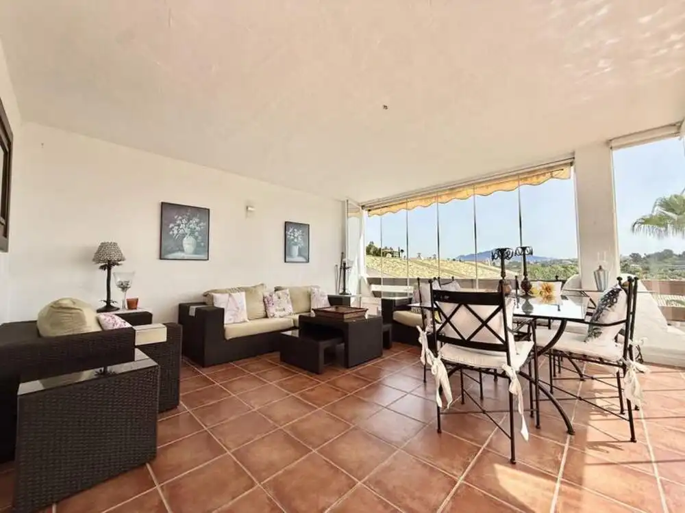 Terrasse von Erdgeschoss zur Miete in Estepona mit Klimaanlage, Terrasse und Schwimmbad