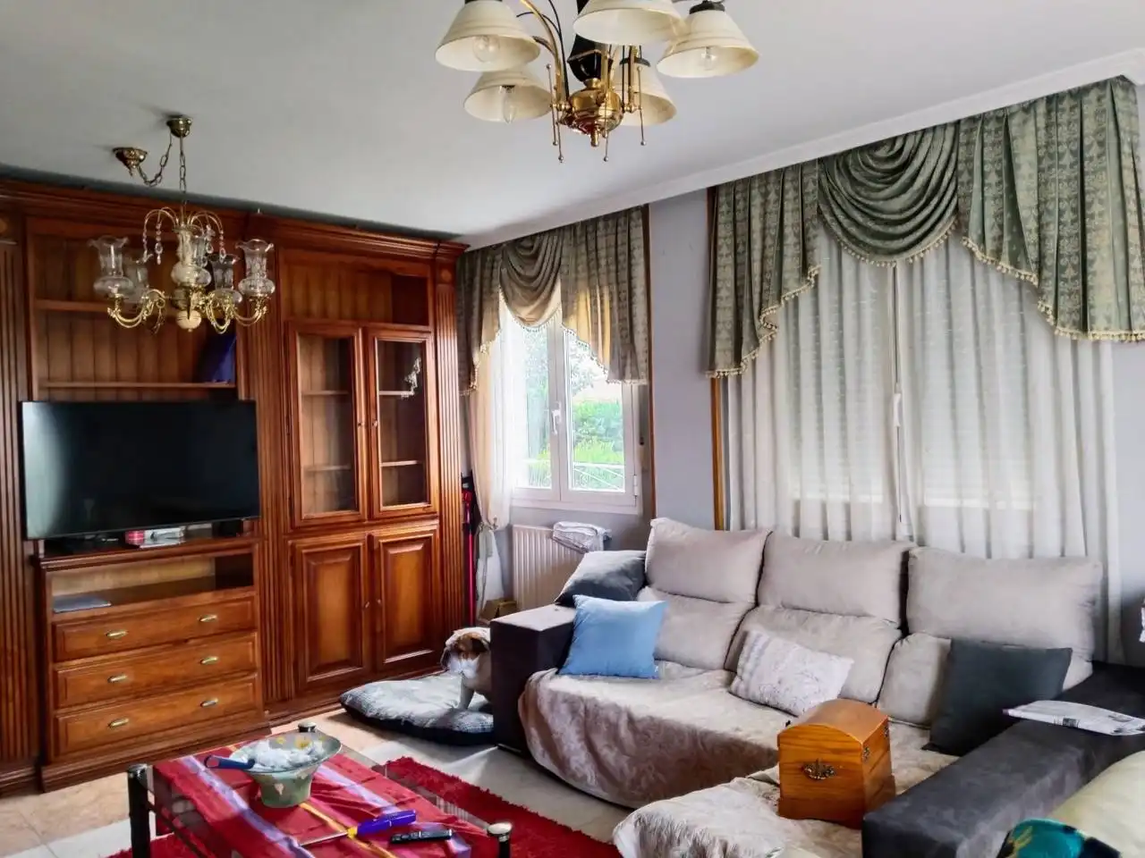 Sala d'estar de Casa o xalet en venda en Villariezo amb Calefacció, Jardí privat i Parquet