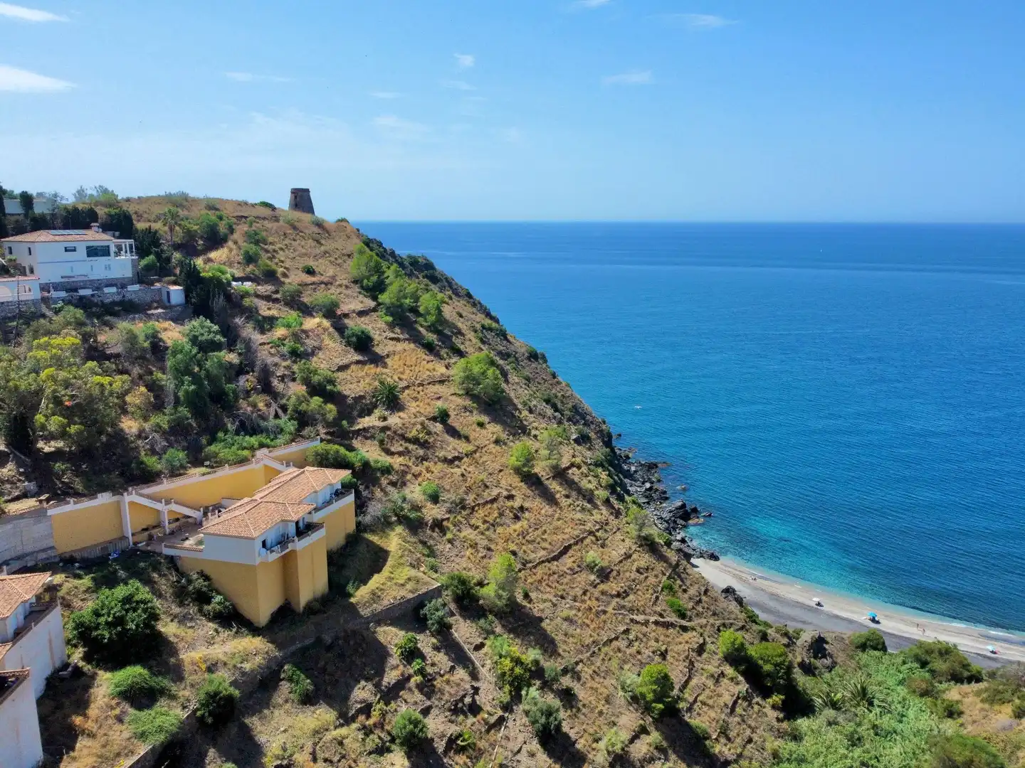 Casa con jardín en venta en loma de curumbico 1, imagen 2