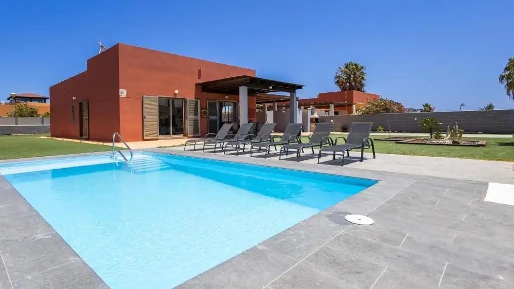 Piscina de Casa o chalet en venta en Antigua
