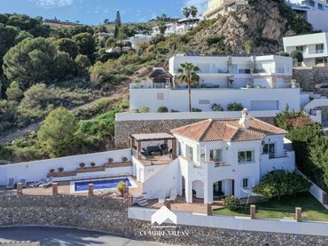 House with pool for sale in Monte los Almendros - El Pargo - Costa Aguilera