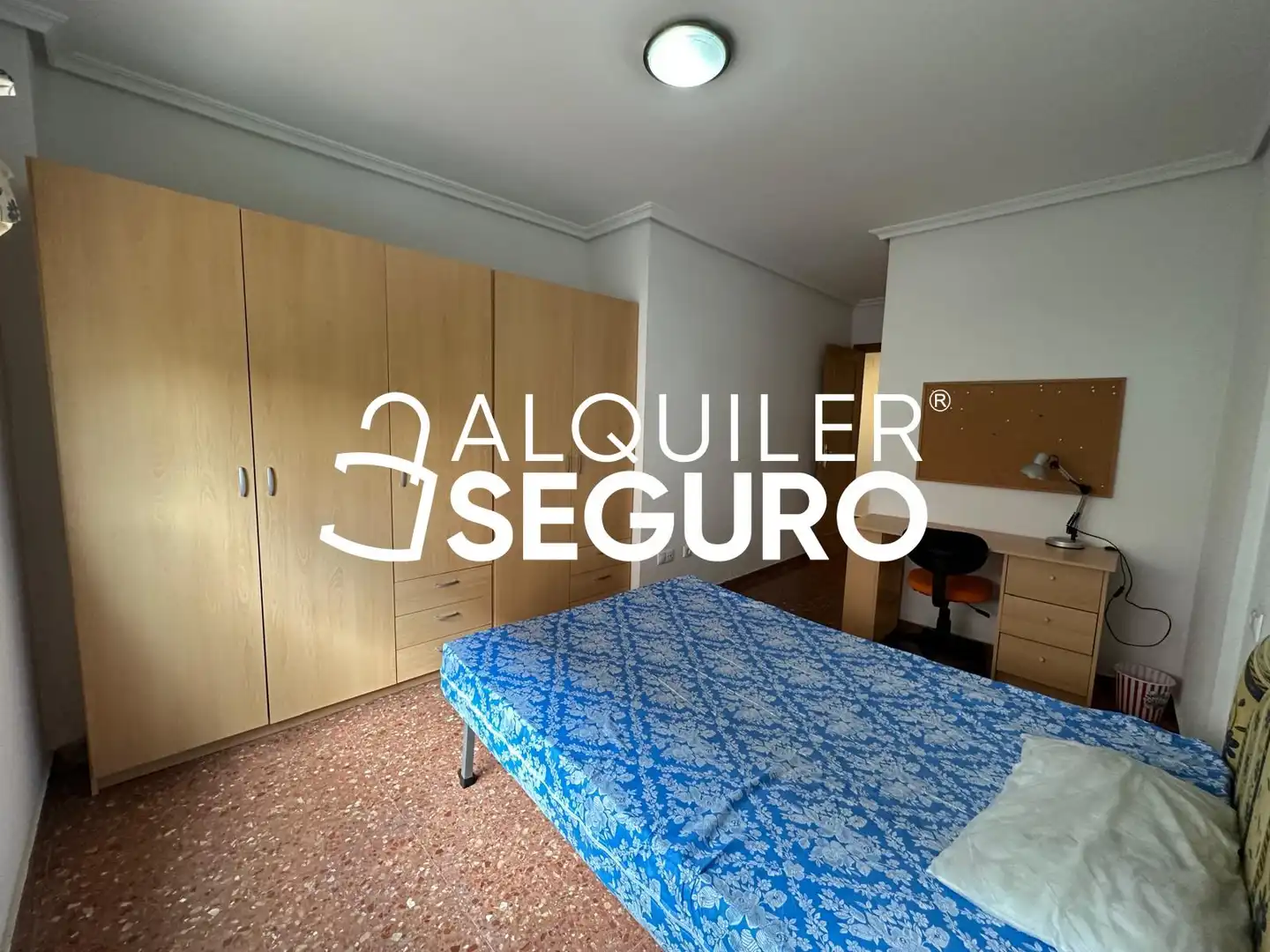Bedroom of Flat for rent in Torrent  with Air Conditioner and Furnished