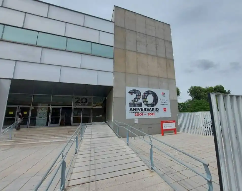 Vista exterior de Piso en venta en Madrid con Terraza y Amueblado