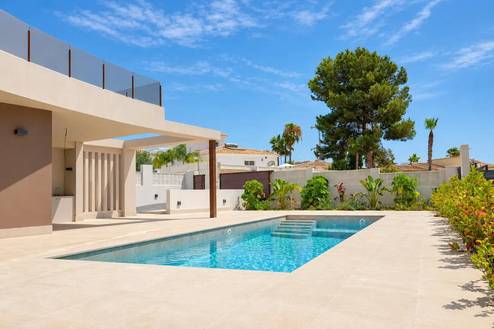 Chalet con piscina en venta en Marisol Park - Ortembach - Los Almendros, imagen 9